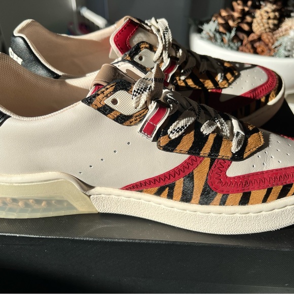 COACH sneakers (as seen on JLo) - Not Used (Size 7.5 B) - Picture 2 of 7